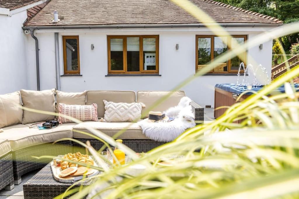 Bramblewood - Cosy Chic, Hot Tub, Close To Beach Stokeinteignhead 외부 사진