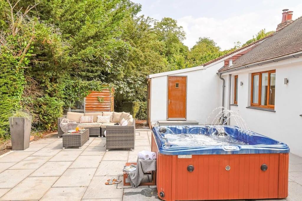 Bramblewood - Cosy Chic, Hot Tub, Close To Beach Stokeinteignhead 외부 사진
