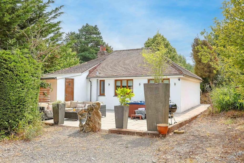 Bramblewood - Cosy Chic, Hot Tub, Close To Beach Stokeinteignhead 외부 사진