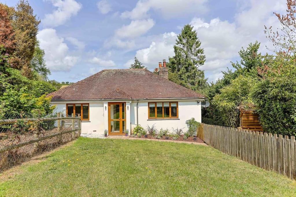 Bramblewood - Cosy Chic, Hot Tub, Close To Beach Stokeinteignhead 외부 사진